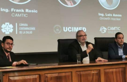 Foro sobre Inclusión de la Salud Digital en las Mallas Curriculares en Educación Superior destacó importancia de las nuevas tecnologías