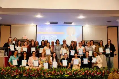 40 empresarias culminan programa que impulsa liderazgo femenino y abre nuevas oportunidades de negocio