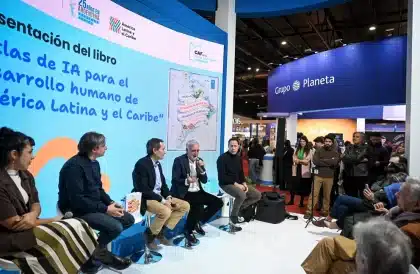 CAF presentó en la Feria del Libro el “Atlas de IA para el desarrollo humano de América Latina y el Caribe”