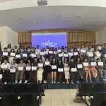 225 jóvenes de Pavas se gradúan en tecnología gracias a alianza de Fundación Recuperando Terreno y Universidad Fidélitas