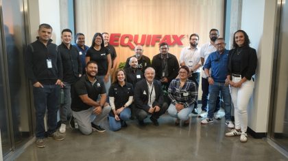 Equifax y AWS capacitaron a docentes de colegios técnicos en Computación en la Nube